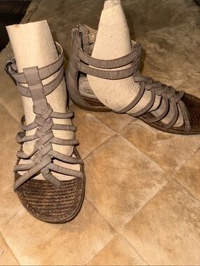 G.H. Bass & Co. Taupe Strappy Gladiator Sandals